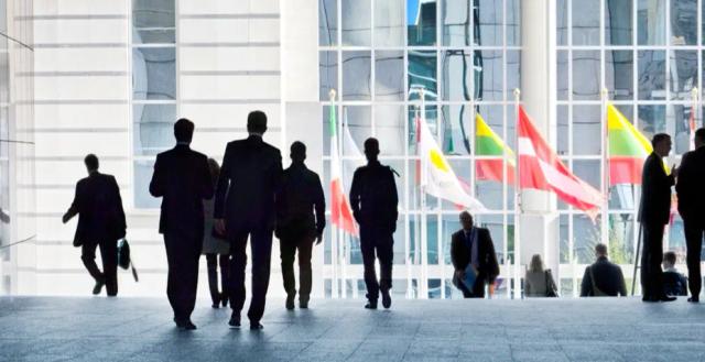 Simplify cloud service with Red Hat and Microsoft